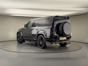 Used Land Rover Defender 110 2025 for sale - 75937805: Photo