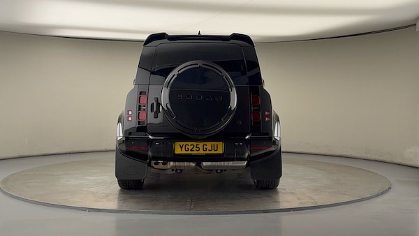 Used Land Rover Defender 110 2025 for sale - 75937805: Photo 4