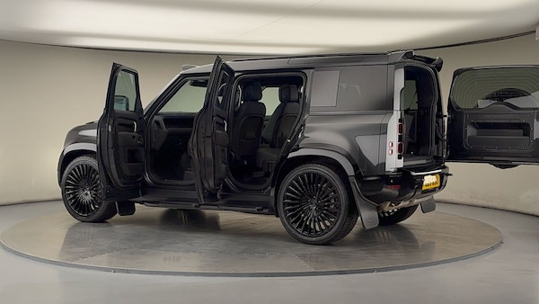 Used Land Rover Defender 110 2025 for sale - 75937805: Photo 50