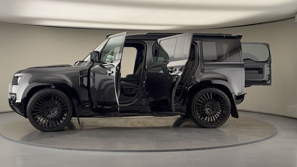 Used Land Rover Defender 110 2025 for sale - 75937805: Photo 52
