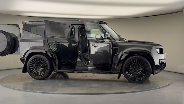 Used Land Rover Defender 110 2025 for sale - 75937805: Photo 60