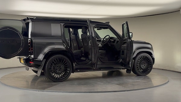 Used Land Rover Defender 110 2025 for sale - 75937805: Photo 62