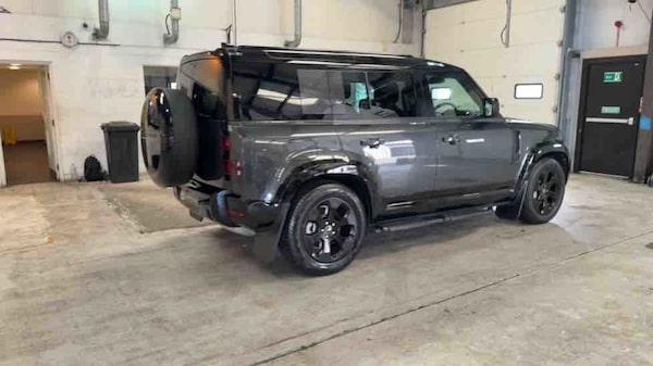 Used Land Rover Defender 110 2025 for sale - 75937805: Photo 73