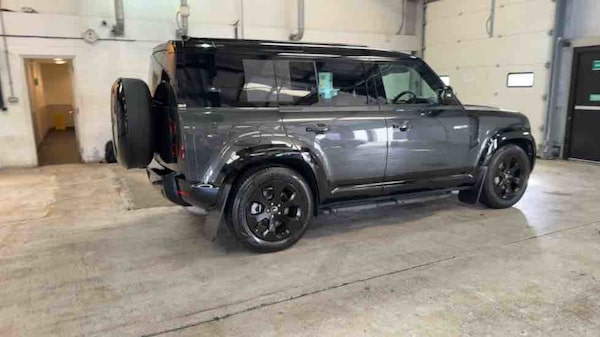 Used Land Rover Defender 110 2025 for sale - 75937805: Photo 78