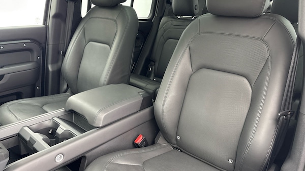 Used Land Rover Defender 110 2025 for sale - 75937805: Photo 7