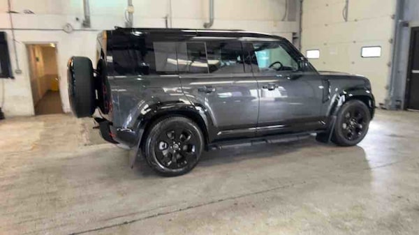 Used Land Rover Defender 110 2025 for sale - 75937805: Photo 82