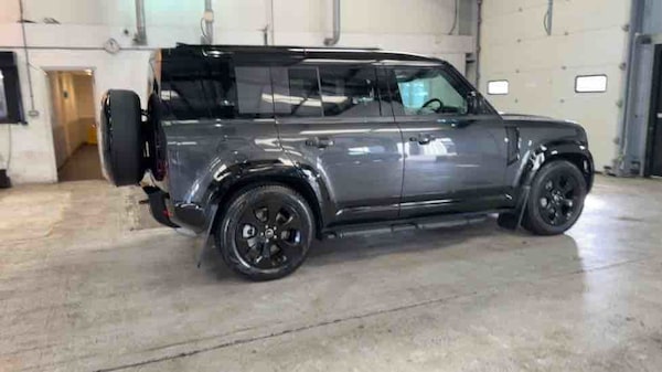 Used Land Rover Defender 110 2025 for sale - 75937805: Photo 83