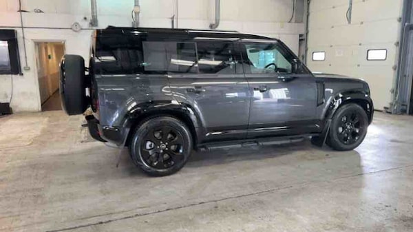 Used Land Rover Defender 110 2025 for sale - 75937805: Photo 84