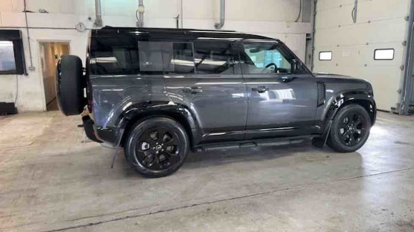 Used Land Rover Defender 110 2025 for sale - 75937805: Photo 85
