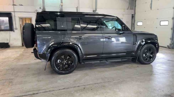Used Land Rover Defender 110 2025 for sale - 75937805: Photo 86