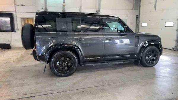 Used Land Rover Defender 110 2025 for sale - 75937805: Photo 87