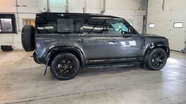 Used Land Rover Defender 110 2025 for sale - 75937805: Photo 88