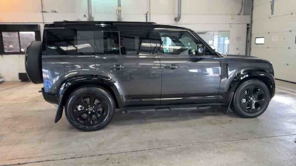Used Land Rover Defender 110 2025 for sale - 75937805: Photo 93