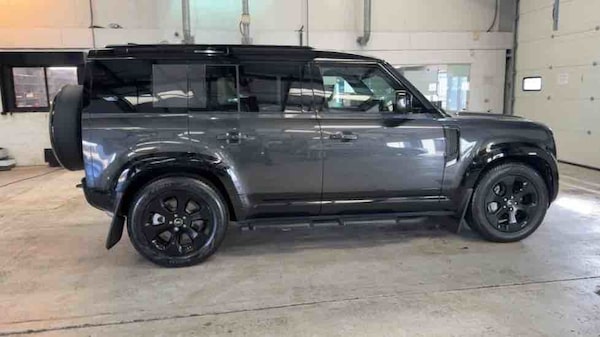 Used Land Rover Defender 110 2025 for sale - 75937805: Photo 94