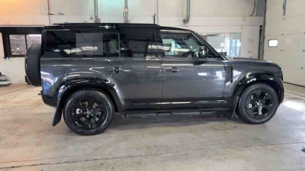 Used Land Rover Defender 110 2025 for sale - 75937805: Photo 95
