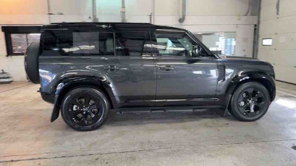 Used Land Rover Defender 110 2025 for sale - 75937805: Photo 96