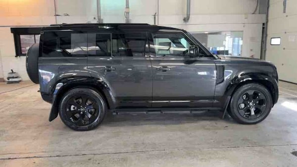 Used Land Rover Defender 110 2025 for sale - 75937805: Photo 99