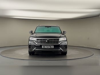 Used Volkswagen Touareg 2023 for sale - 76884639: Photo