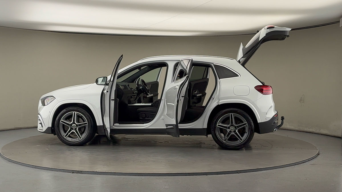 Used Mercedes-Benz GLA 2023 for sale - 76974096: Photo 46