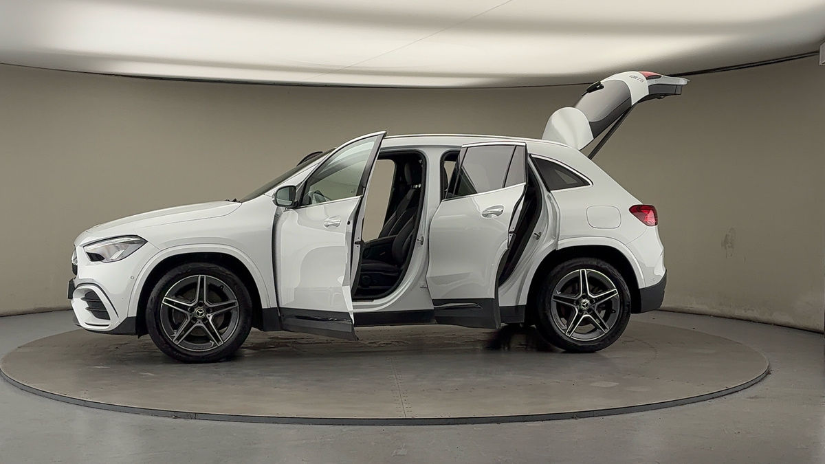 Used Mercedes-Benz GLA 2023 for sale - 76974096: Photo 47