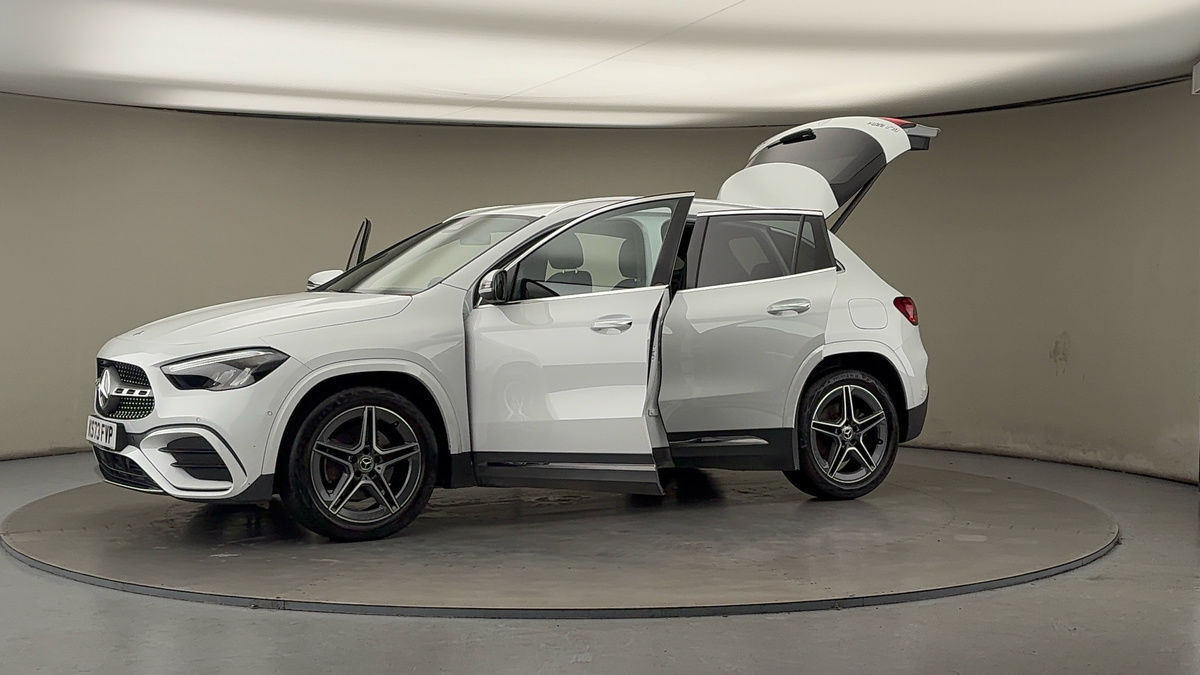 Used Mercedes-Benz GLA 2023 for sale - 76974096: Photo 48