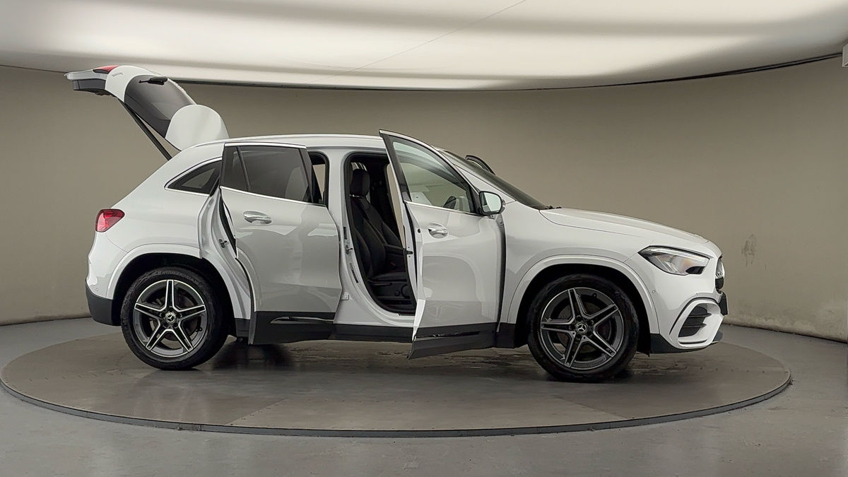 Used Mercedes-Benz GLA 2023 for sale - 76974096: Photo 55