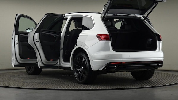 Used Volkswagen Touareg 2023 for sale - 75631730: Photo 29