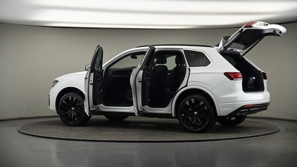 Used Volkswagen Touareg 2023 for sale - 75631730: Photo 52