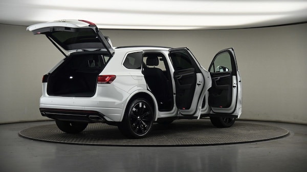 Used Volkswagen Touareg 2023 for sale - 75631730: Photo 56
