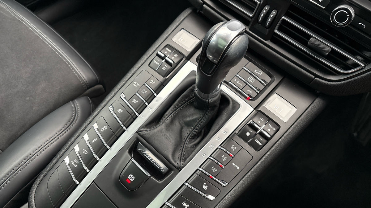 Used Porsche Macan 2020 for sale - 76836774: Photo 26