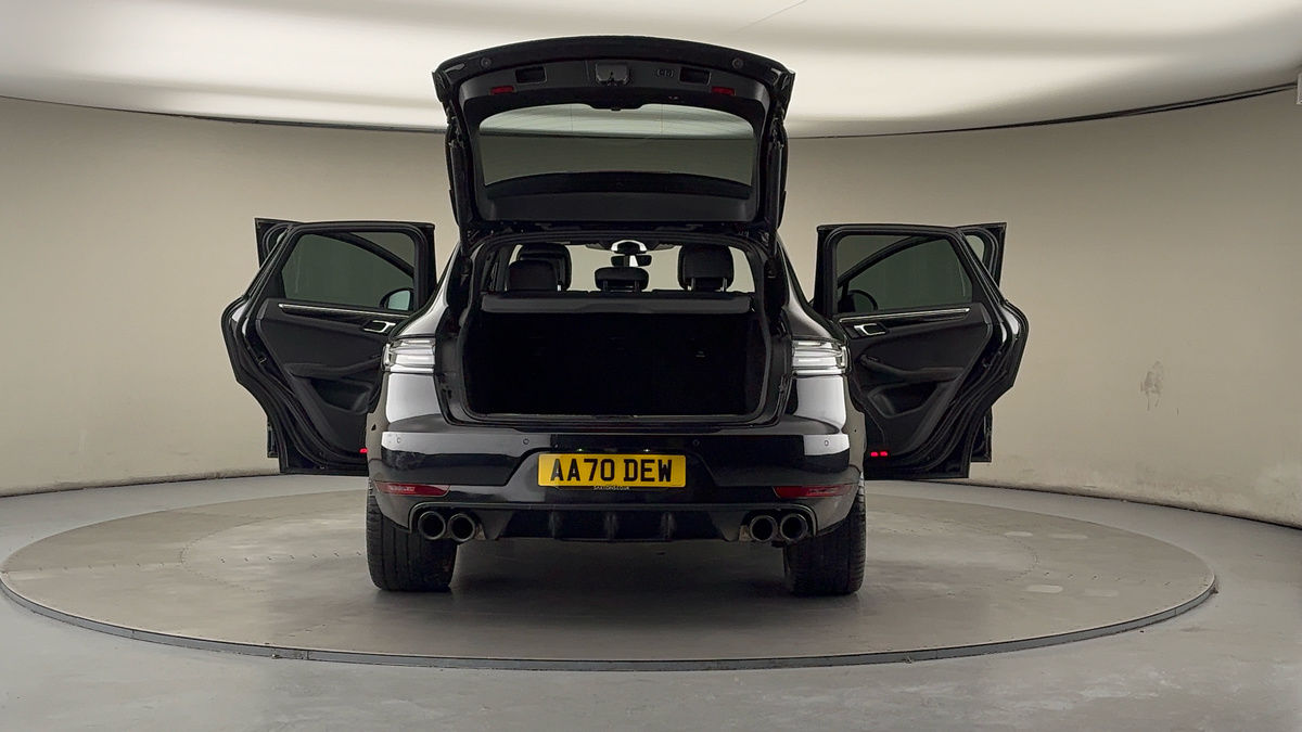 Used Porsche Macan 2020 for sale - 76836774: Photo 64