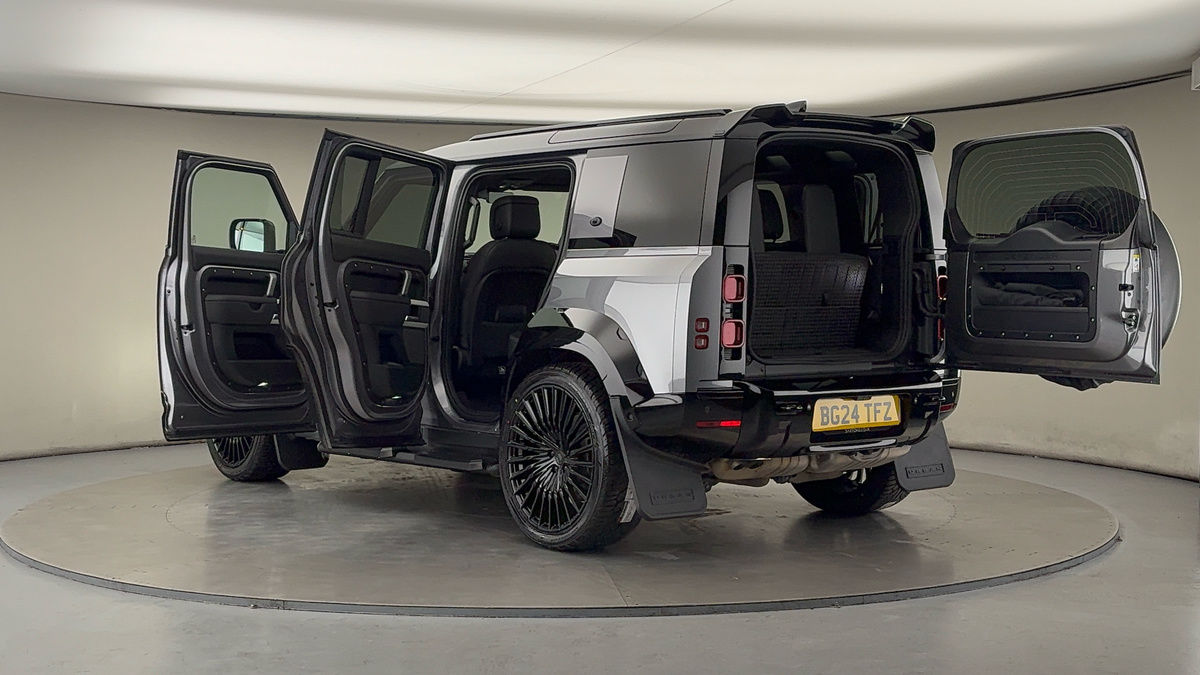 Used Land Rover Defender 110 2024 for sale - 76559622: Photo 49