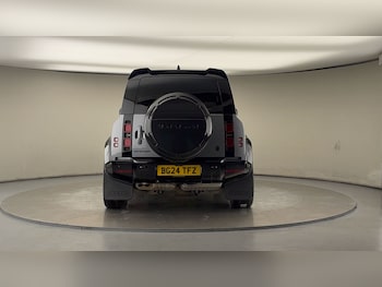 Used Land Rover Defender 110 2024 for sale - 76559622: Photo