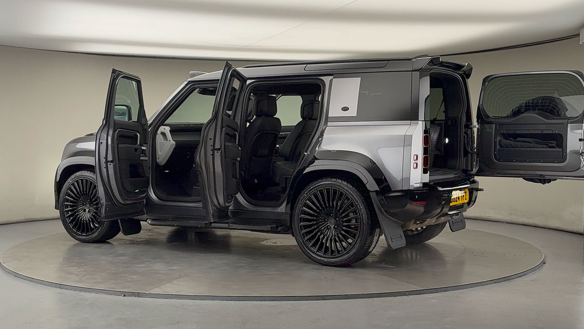 Used Land Rover Defender 110 2024 for sale - 76559622: Photo 51