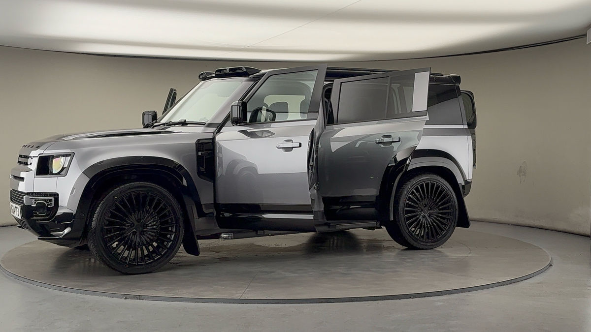 Used Land Rover Defender 110 2024 for sale - 76559622: Photo 54