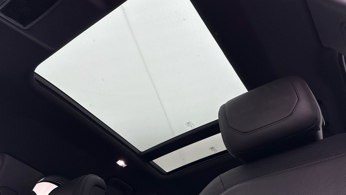 Used Land Rover Defender 110 2024 for sale - 76559622: Photo 6