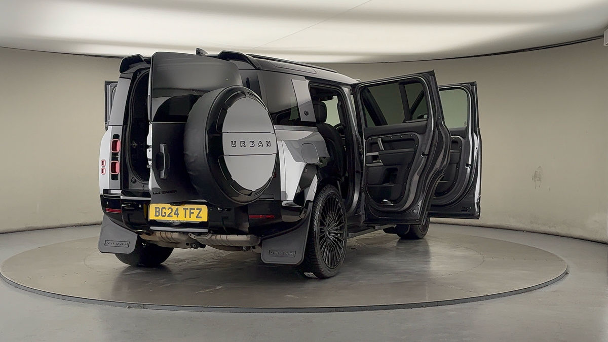 Used Land Rover Defender 110 2024 for sale - 76559622: Photo 65