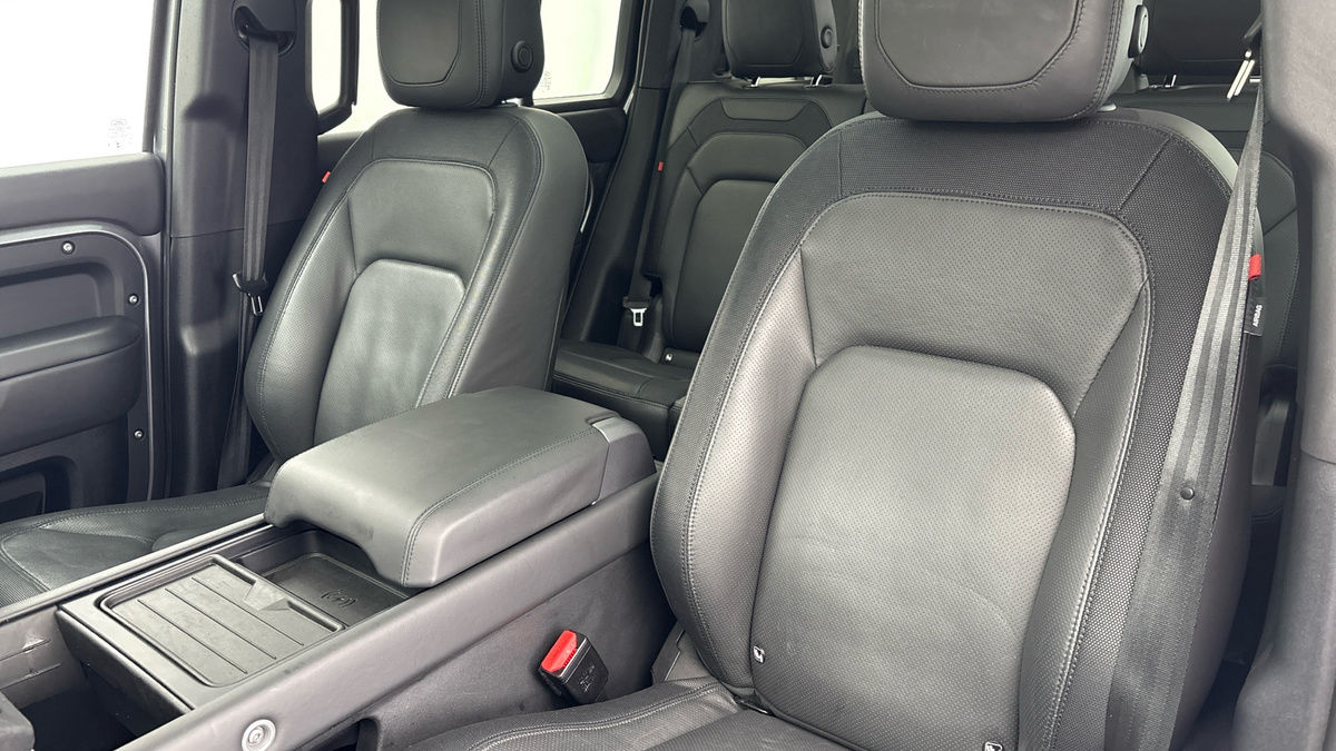 Used Land Rover Defender 110 2024 for sale - 76559622: Photo 7