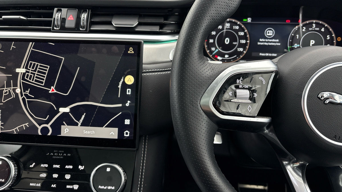 Used Jaguar F-Pace 2023 for sale - 76884652: Photo 13