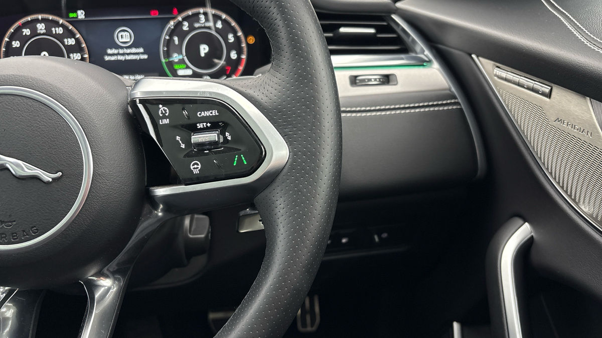 Used Jaguar F-Pace 2023 for sale - 76884652: Photo 14