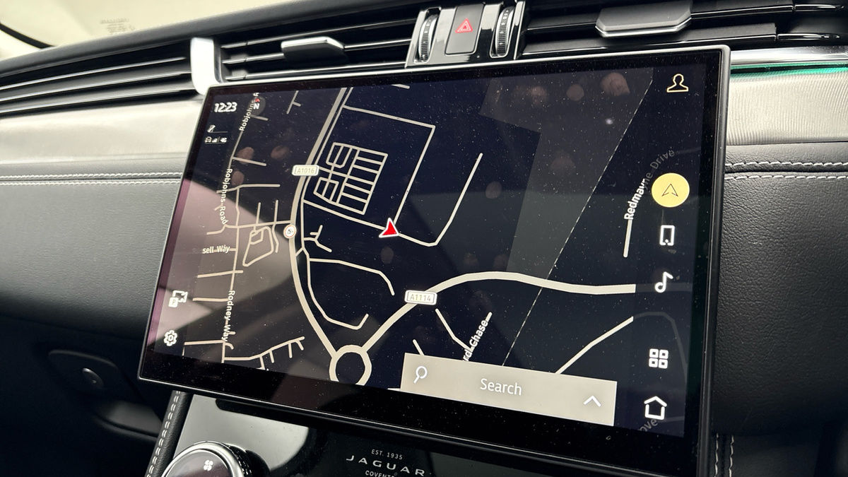 Used Jaguar F-Pace 2023 for sale - 76884652: Photo 17