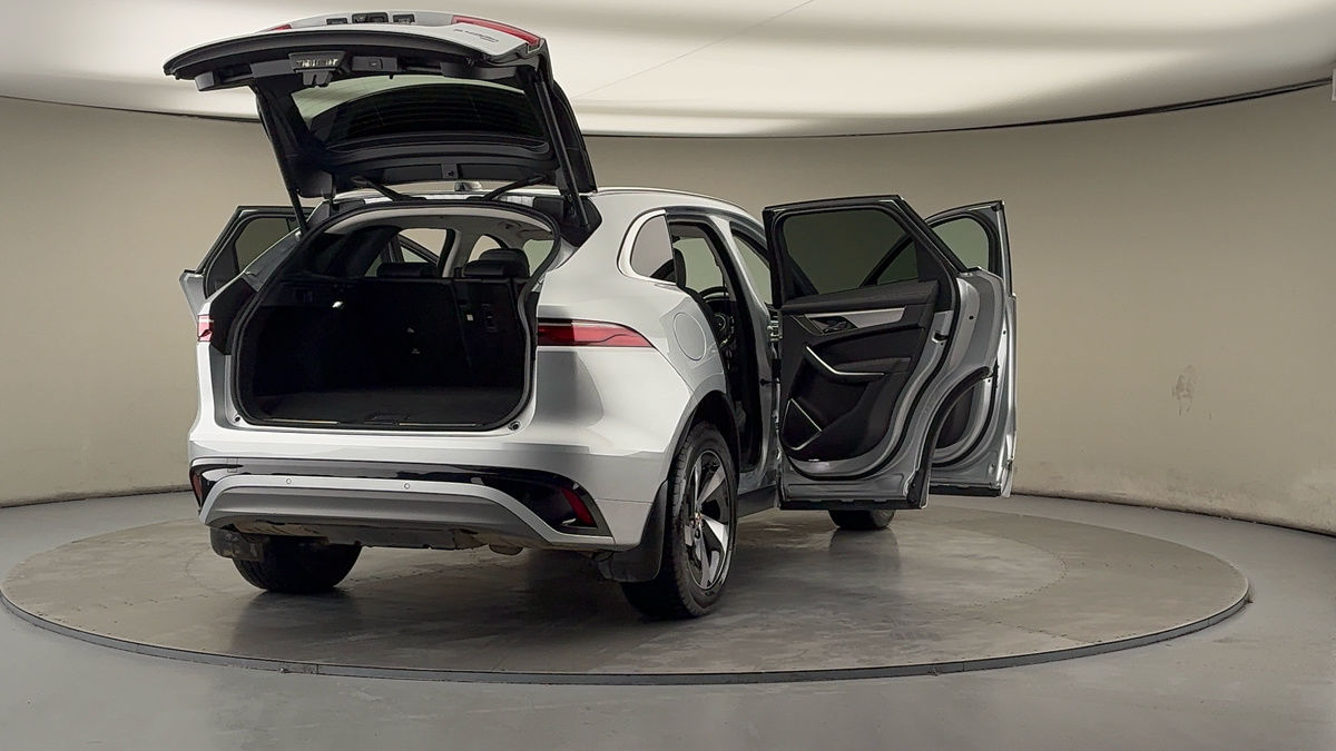 Used Jaguar F-Pace 2023 for sale - 76884652: Photo 60