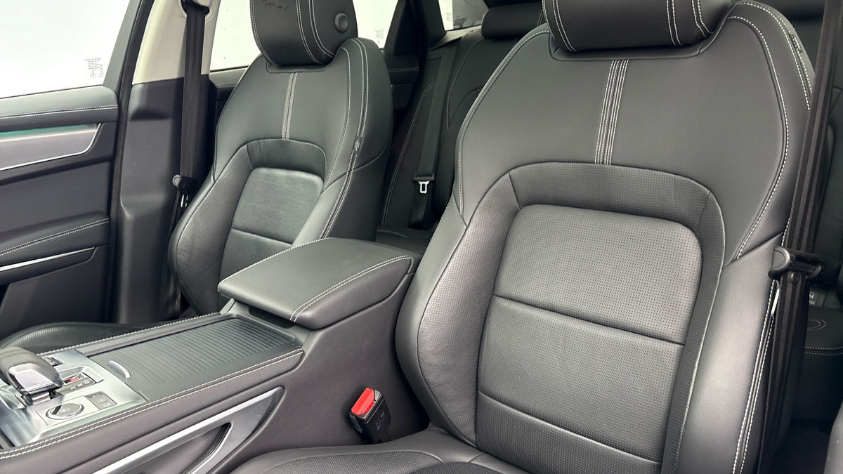 Used Jaguar F-Pace 2023 for sale - 76884652: Photo 7