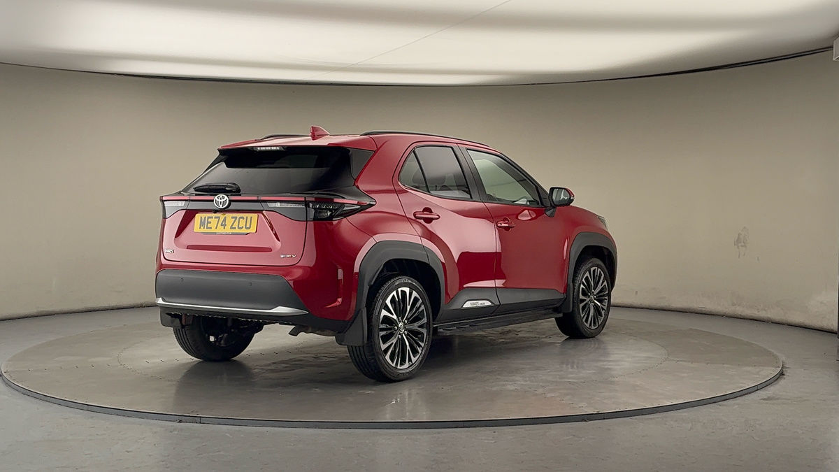 Used Toyota Yaris Cross 2024 for sale - 77277071: Photo 39