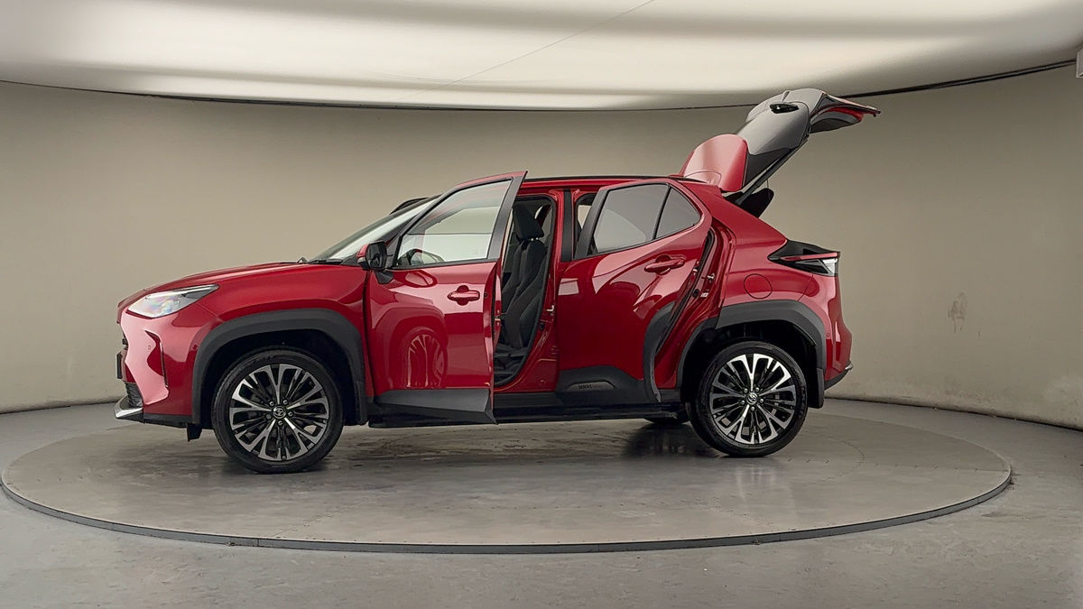 Used Toyota Yaris Cross 2024 for sale - 77277071: Photo 47