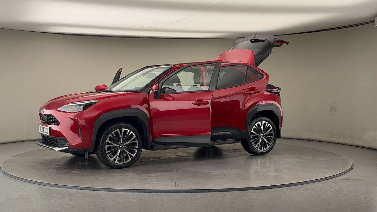 Used Toyota Yaris Cross 2024 for sale - 77277071: Photo 48