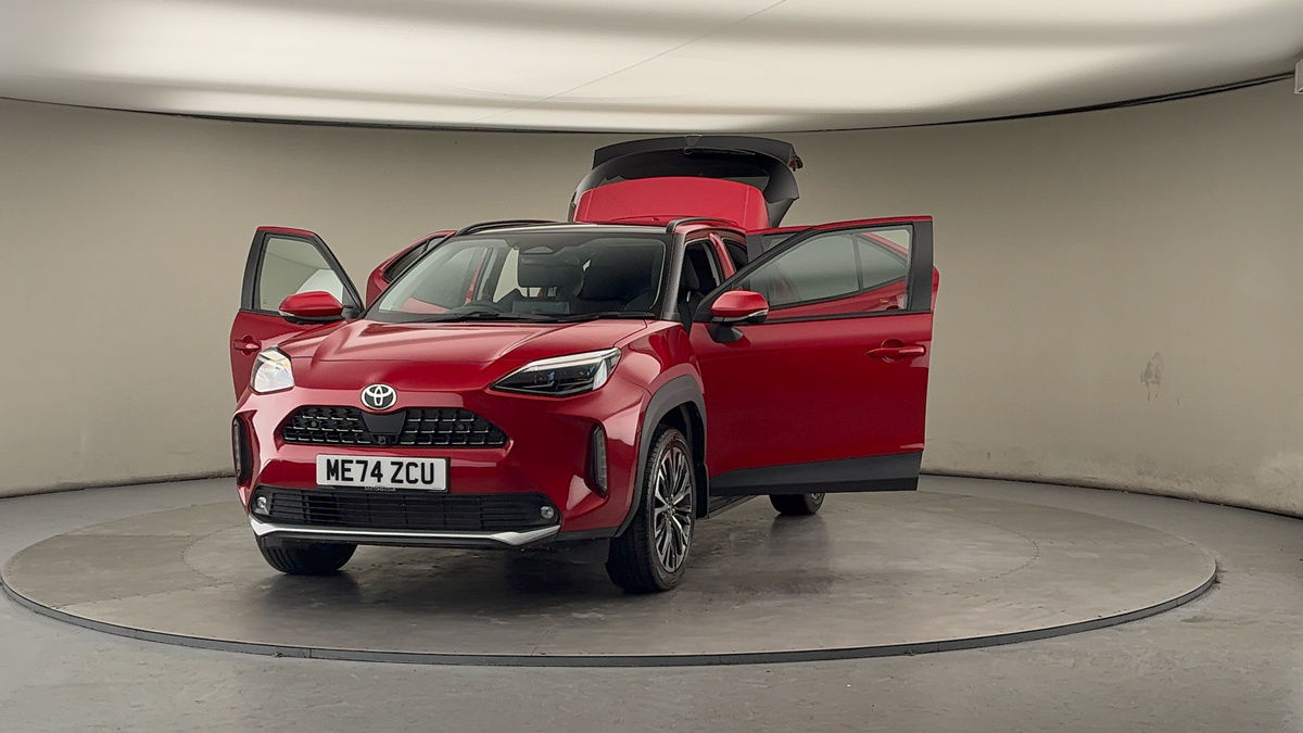 Used Toyota Yaris Cross 2024 for sale - 77277071: Photo 50