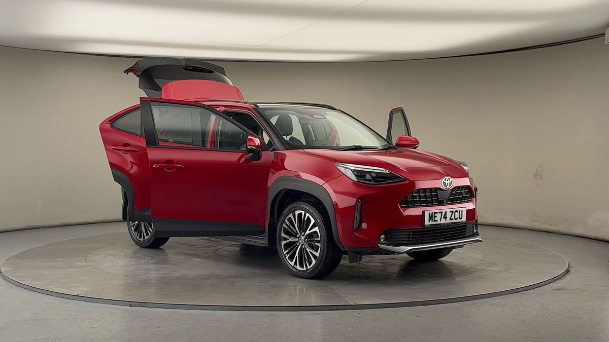 Used Toyota Yaris Cross 2024 for sale - 77277071: Photo 53