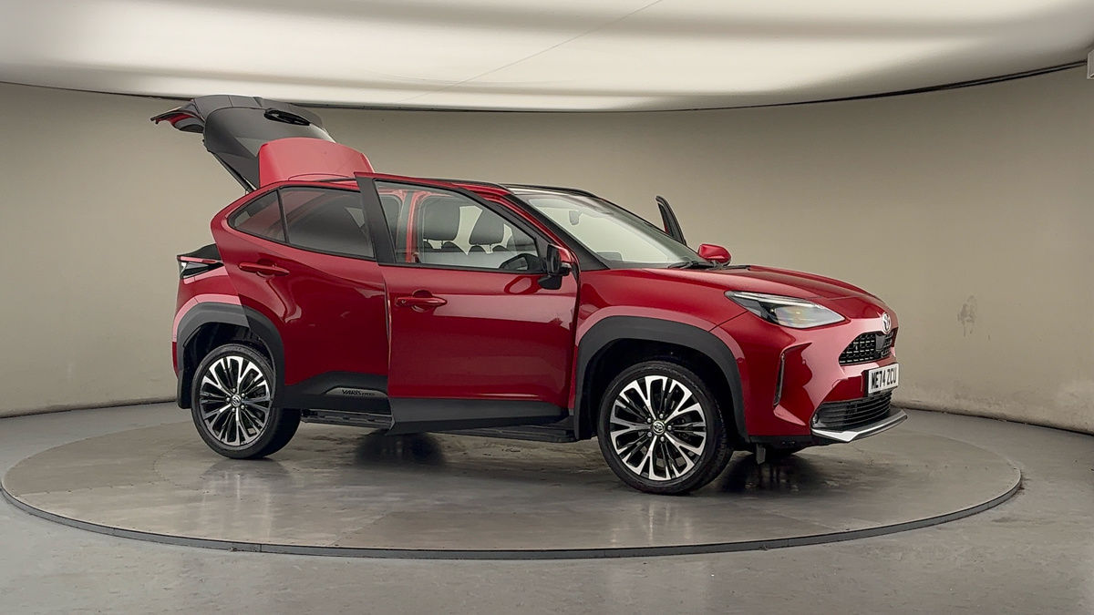 Used Toyota Yaris Cross 2024 for sale - 77277071: Photo 54