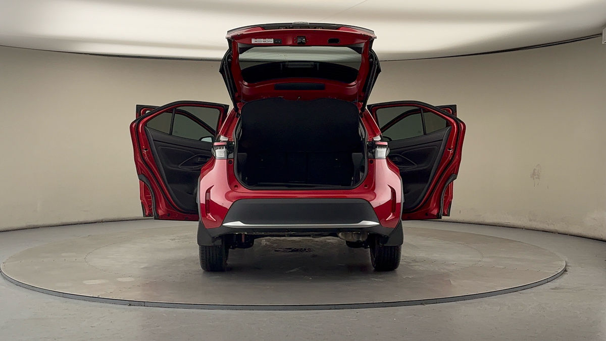 Used Toyota Yaris Cross 2024 for sale - 77277071: Photo 60